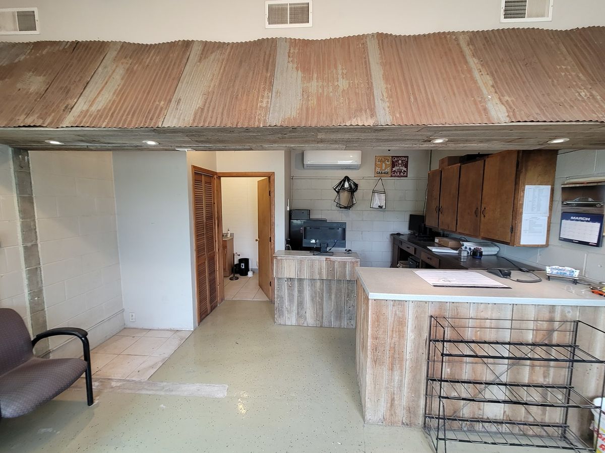 303 E Poplar Street, Odin, IL 62870