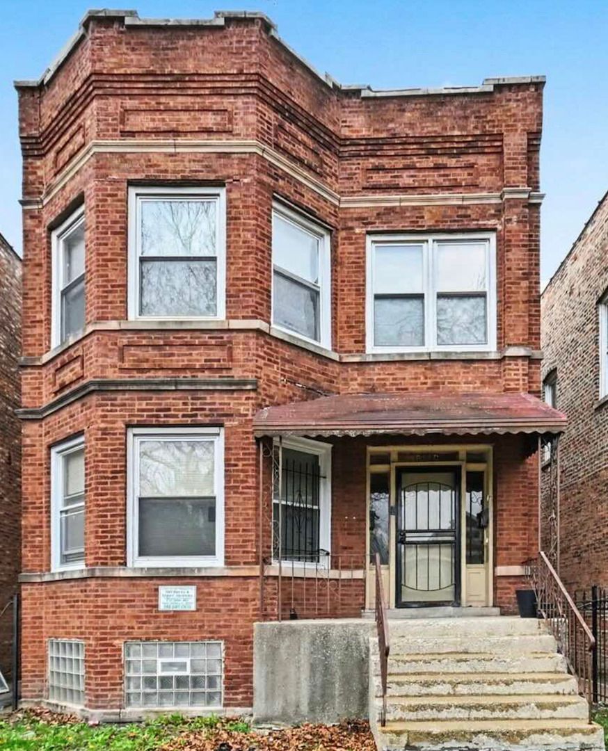 6110 S MAPLEWOOD Avenue — Chicago, IL 60629