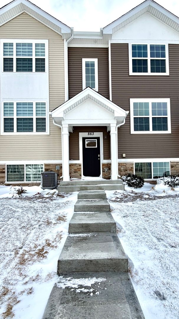 863 Briar Glen Court #863 — Hampshire, IL 60140
