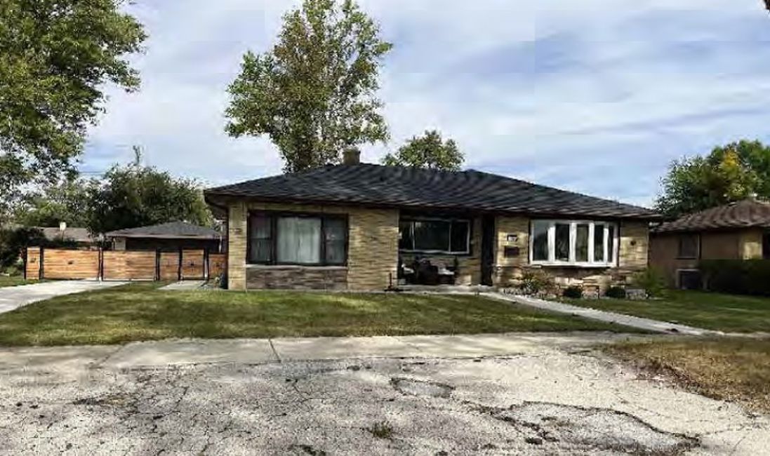 6918 W 116th Street, Worth, IL 60482