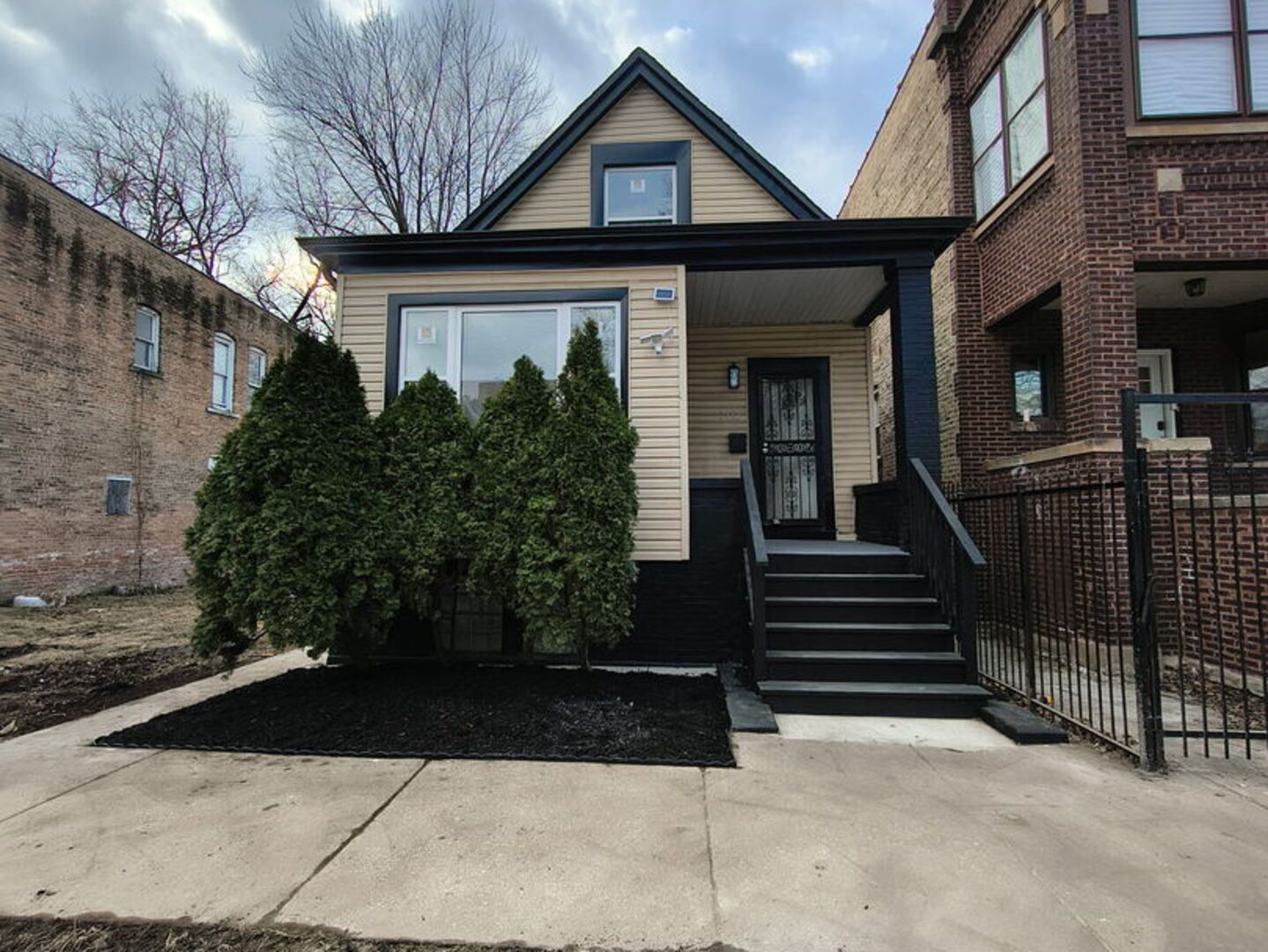 6418 S May Street — Chicago, IL 60621