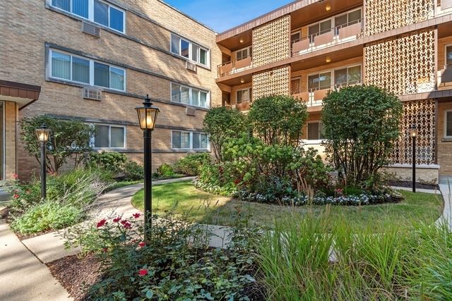 1921 Harrison Street, Evanston, IL 60201