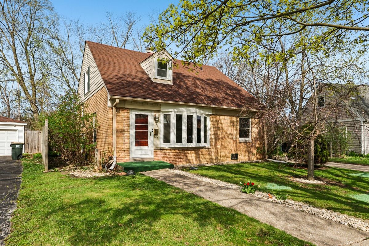 9523 Sayre Avenue, Morton Grove, IL 60053