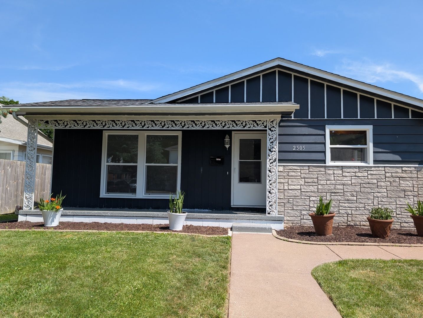 2505 23RD Avenue B Avenue — Moline, IL 61265
