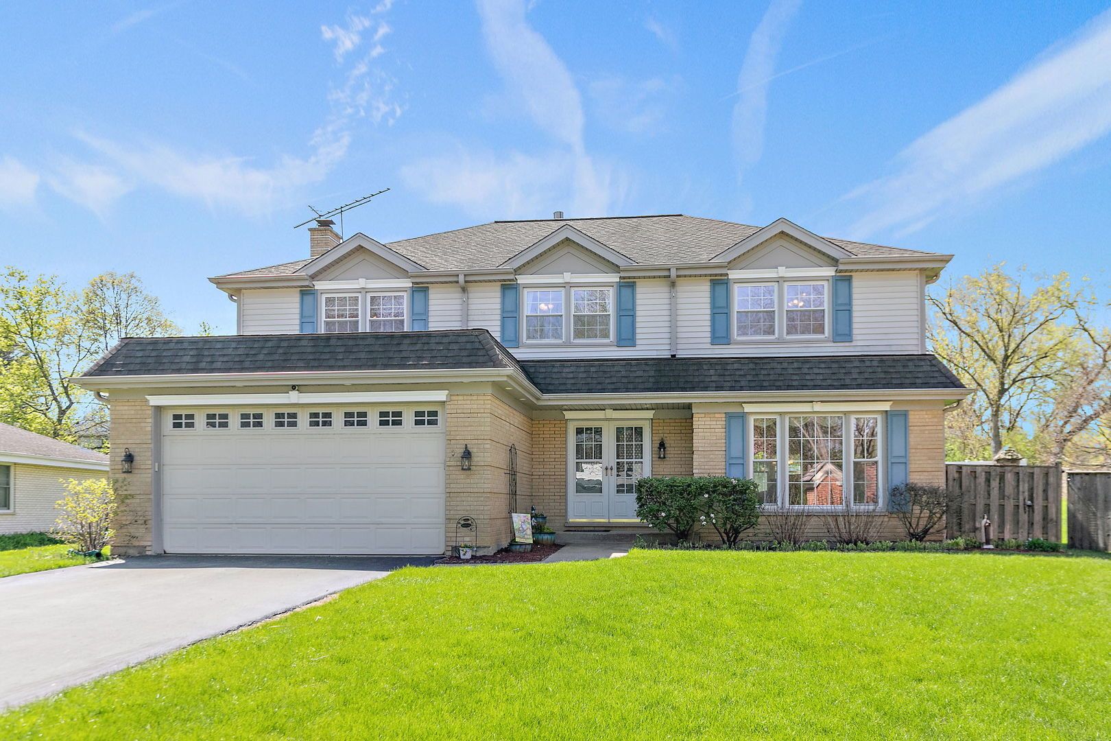 1363 W Saint James Court — Palatine, IL 60067