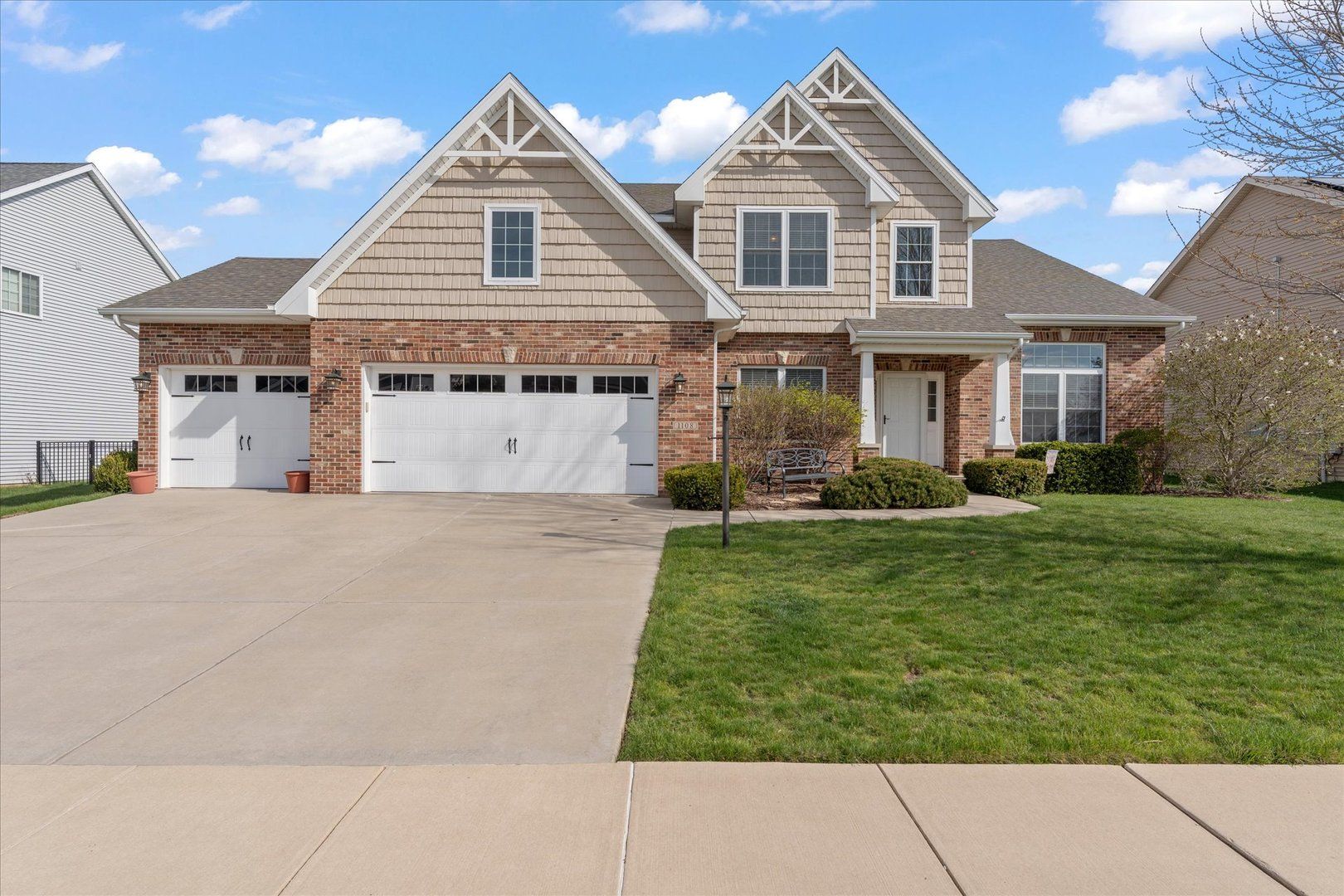 1108 White Oak Road — Mahomet, IL 61853
