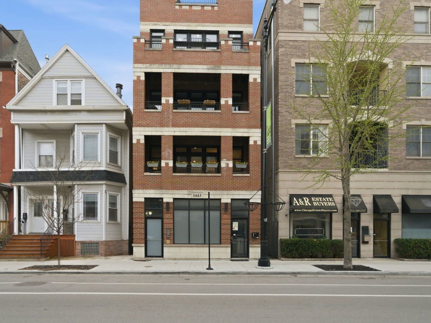 1443 W Belmont Avenue #1 — Chicago, IL 60657