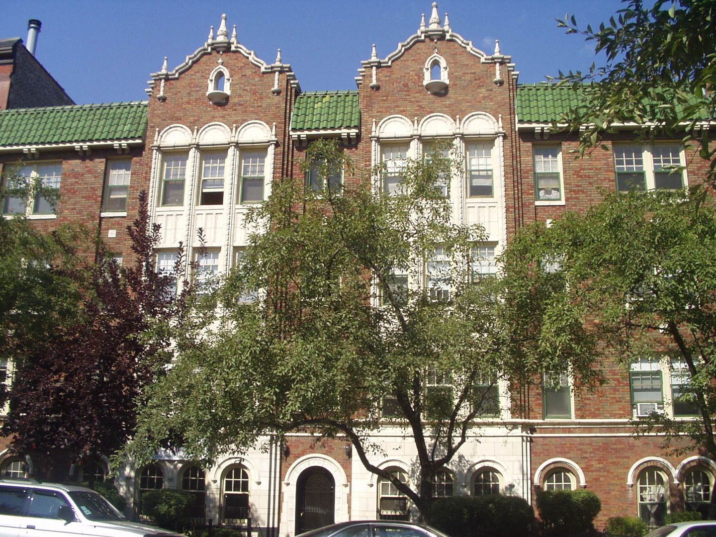 1824 Lincoln Park West — Chicago, IL 60614