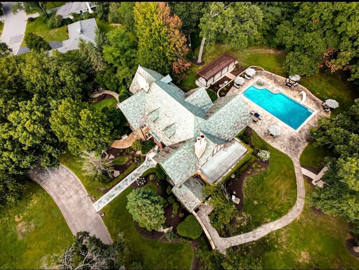 3505 Haweswood Drive, Crete, IL 60417