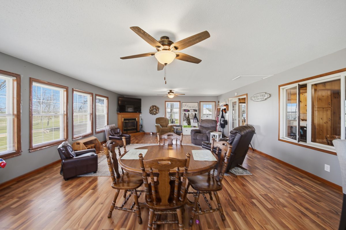 17870 Clover Road, Morrison, IL 61270