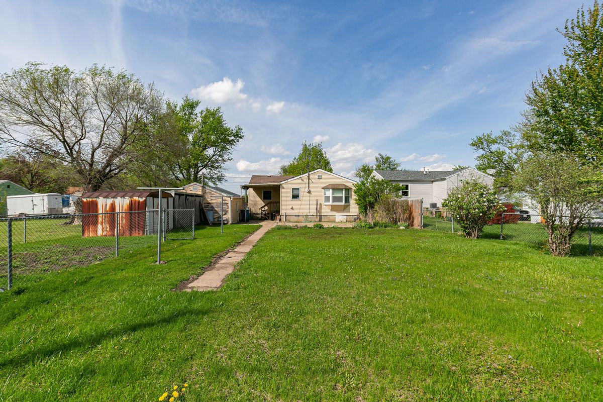 17112 10th Avenue, East Moline, IL 61244