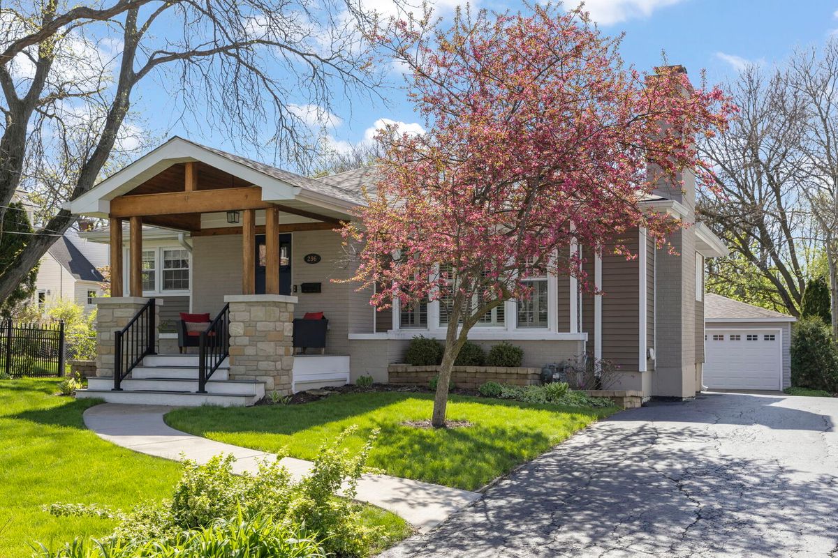 296 Kenilworth Avenue, Glen Ellyn, IL 60137