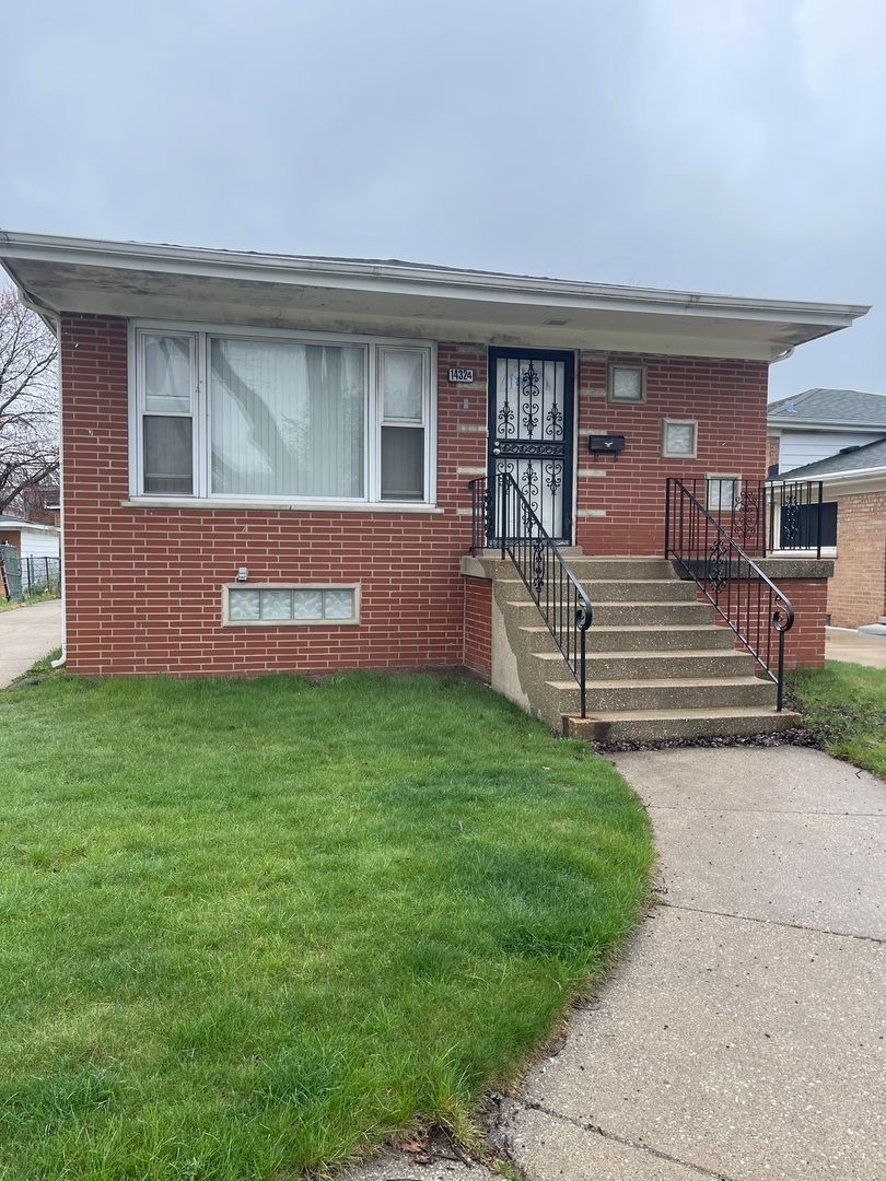 14324 Dante Avenue — Dolton, IL 60419