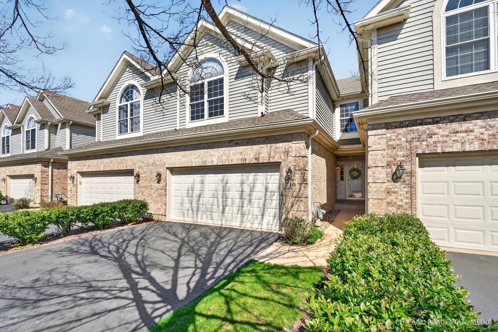 710 Juniper Lane — Lake In The Hills, IL 60156