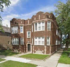 6957 Artesian Avenue, Chicago, IL 60629