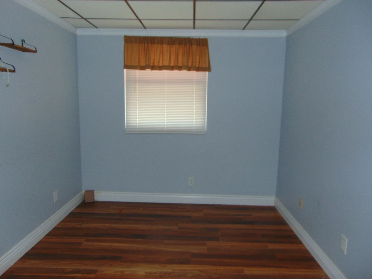 22 S Oak Street, Duquoin, IL 62832