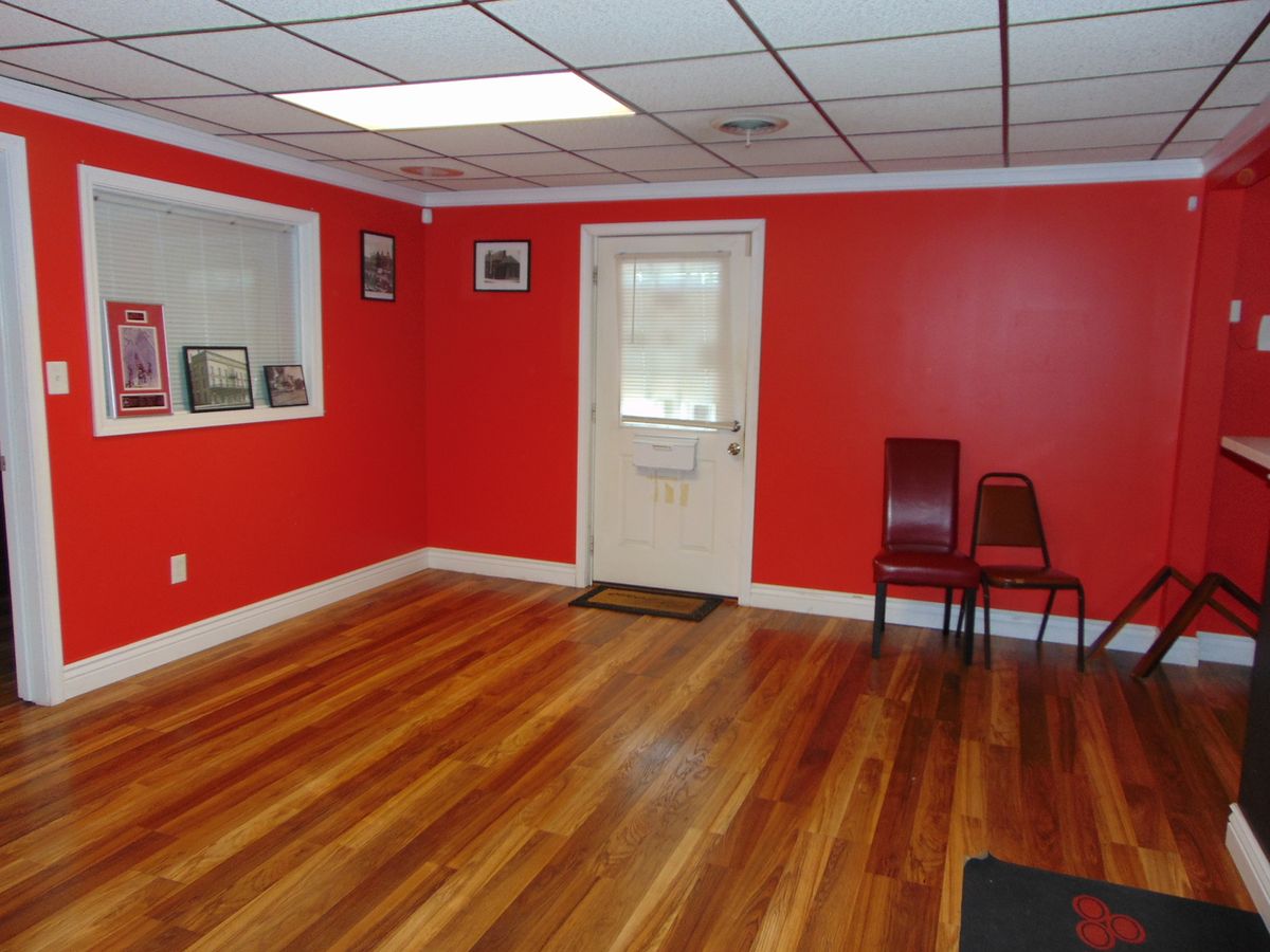 22 S Oak Street, Duquoin, IL 62832