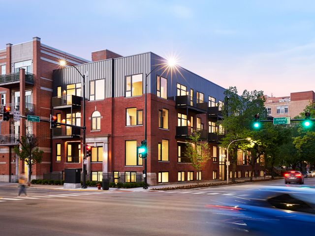 1550 Monroe Street, Chicago, IL 60607