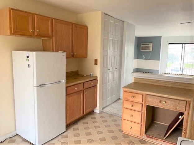 200 Dunteman Drive, Glendale Heights, IL 60139