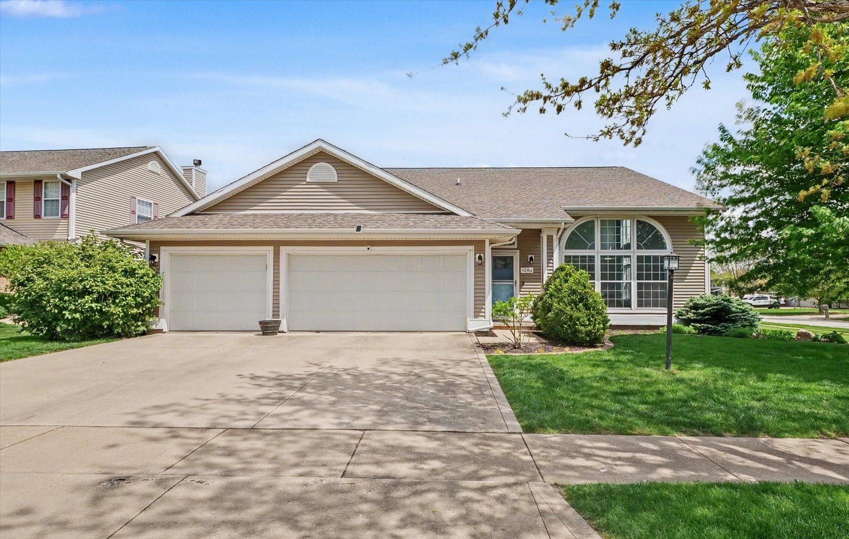 1206 Cobblefield Road — Champaign, IL 61822