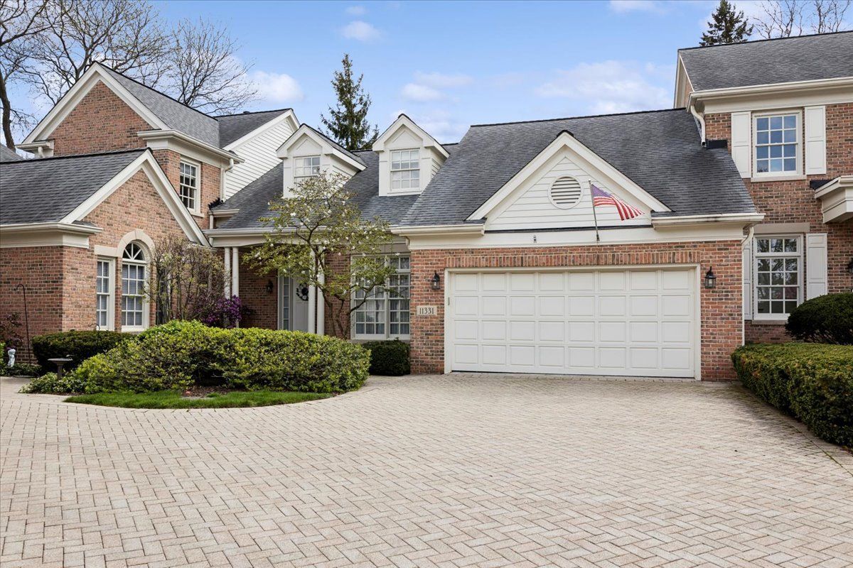 11331 W Monticello Place — Westchester, IL 60154