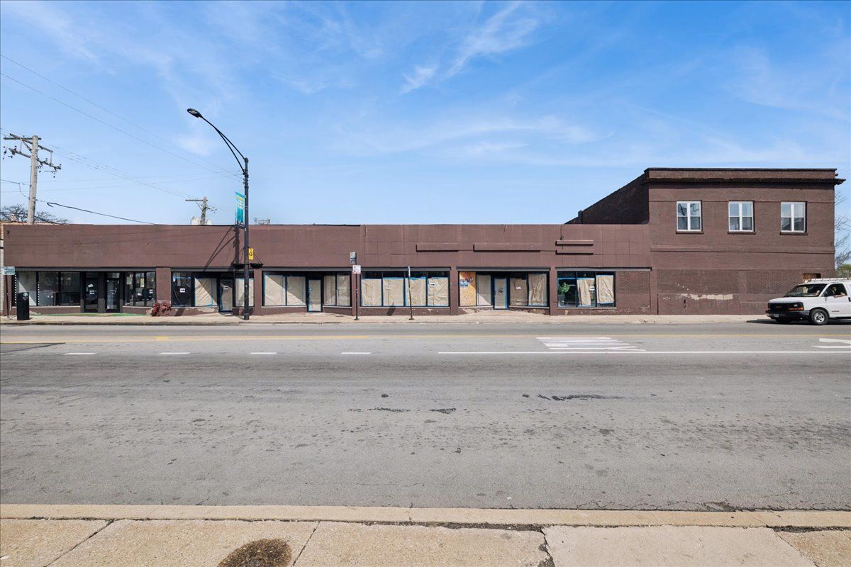 4650 S Indiana Avenue — Chicago, IL 60653