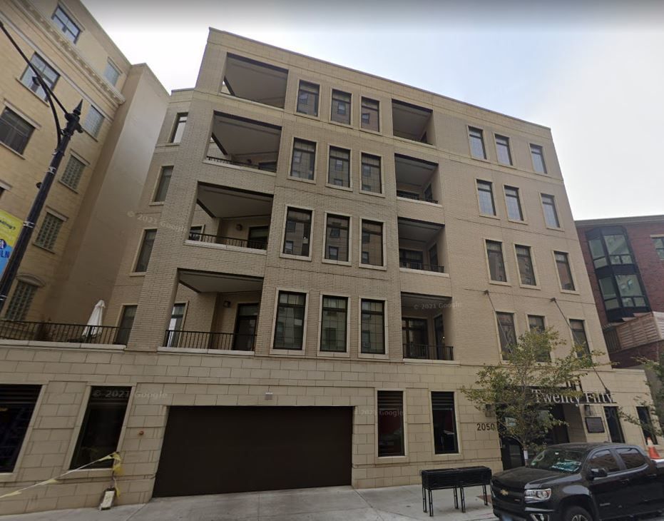2050 N Clark Street #504 — Chicago, IL 60614