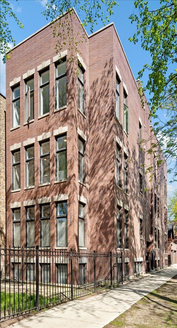 1934 W Thomas Street #2 — Chicago, IL 60622
