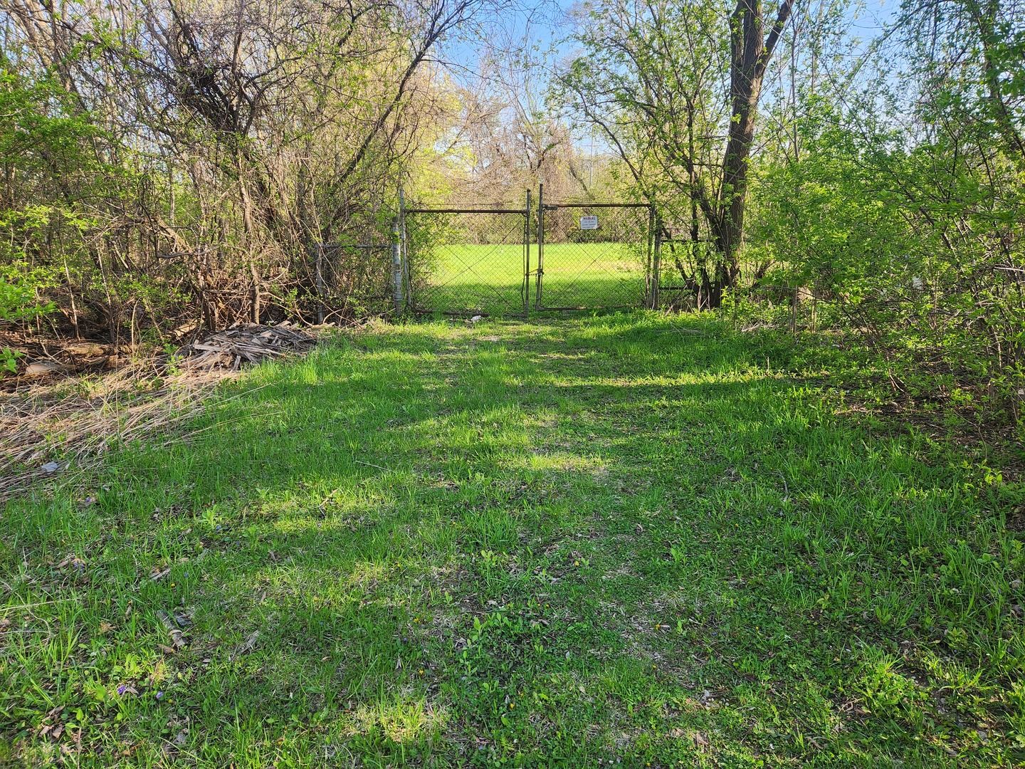 Lot 1 West Elm Street — McHenry, IL 60050