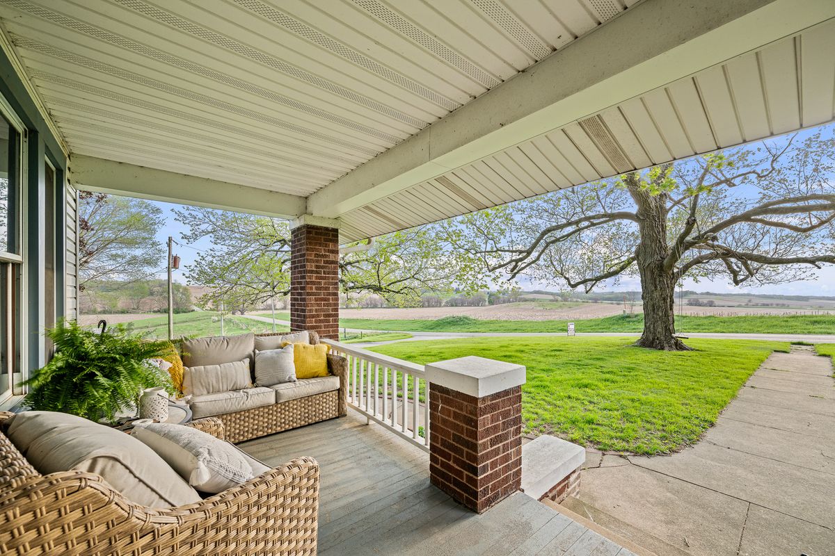 10198 E 2720 Street, Kewanee, IL 61443