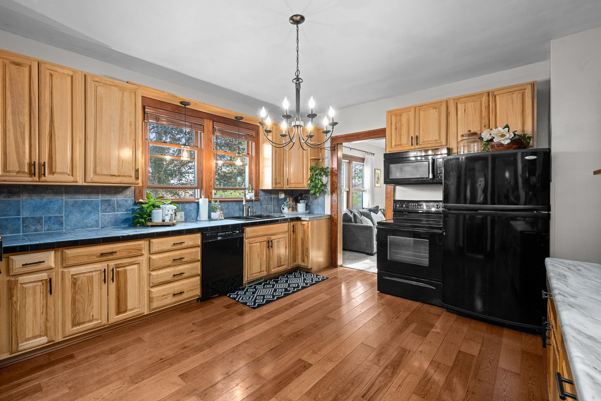 10198 E 2720 Street, Kewanee, IL 61443