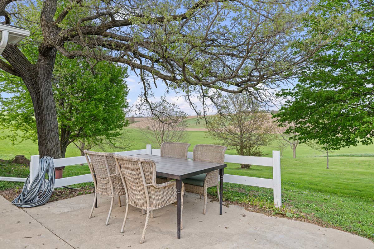 10198 E 2720 Street, Kewanee, IL 61443