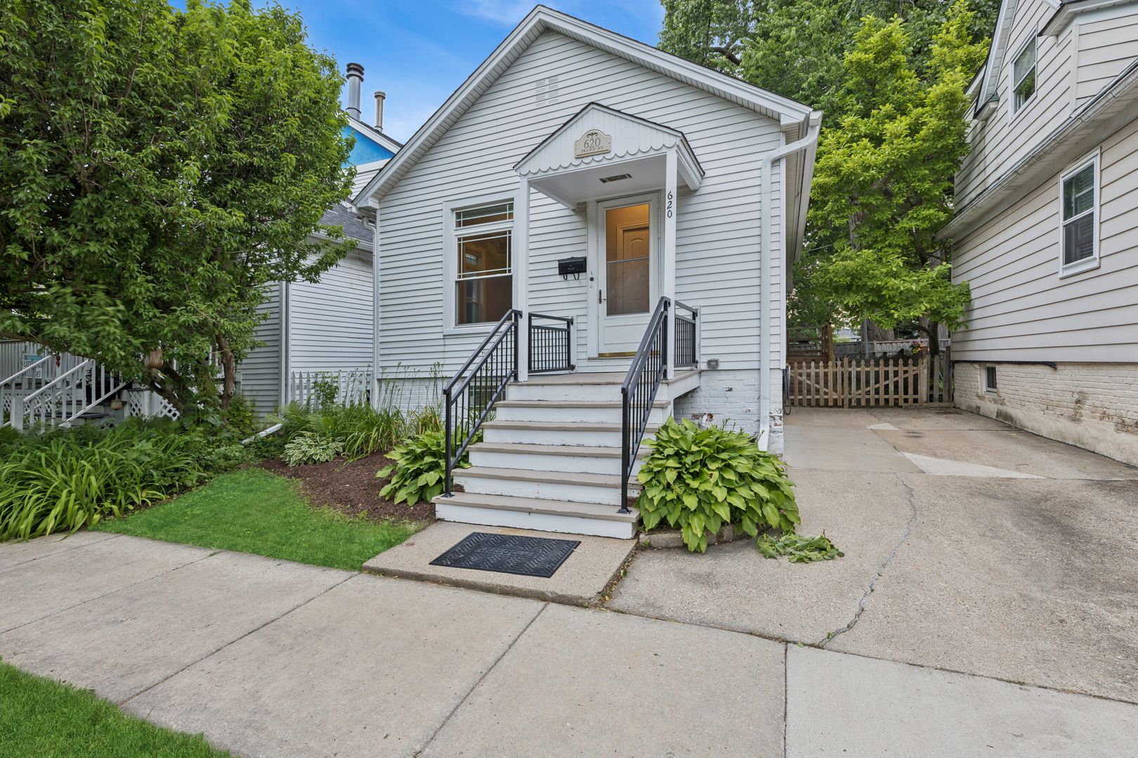 620 Prairie Avenue — Wilmette, IL 60091