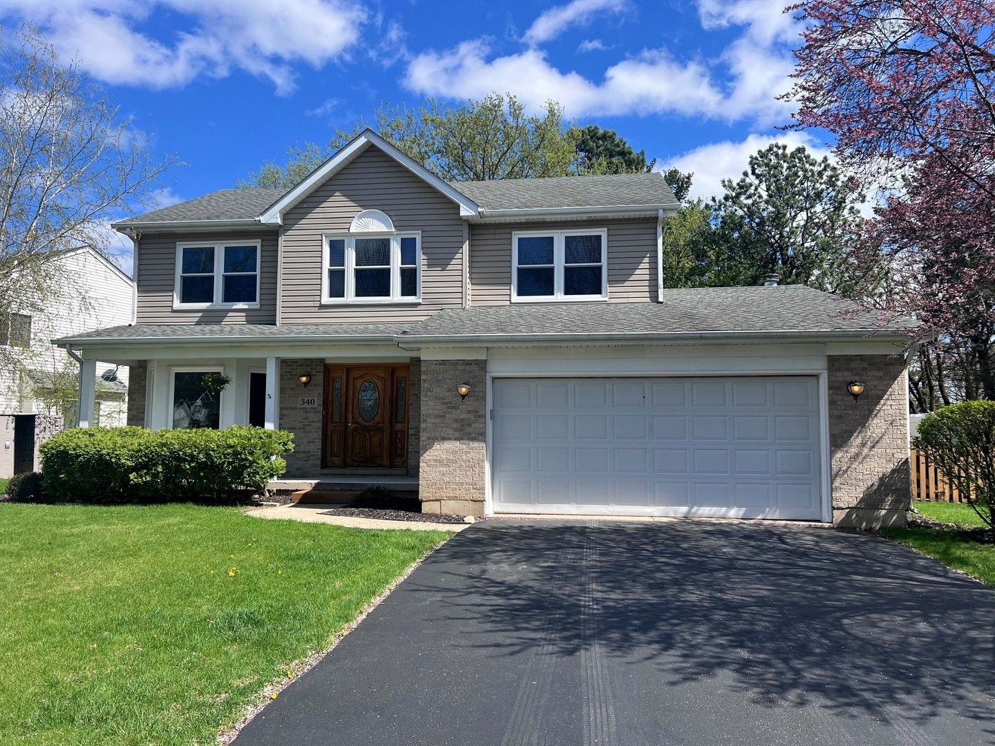 340 Greenview Drive — Crystal Lake, IL 60014
