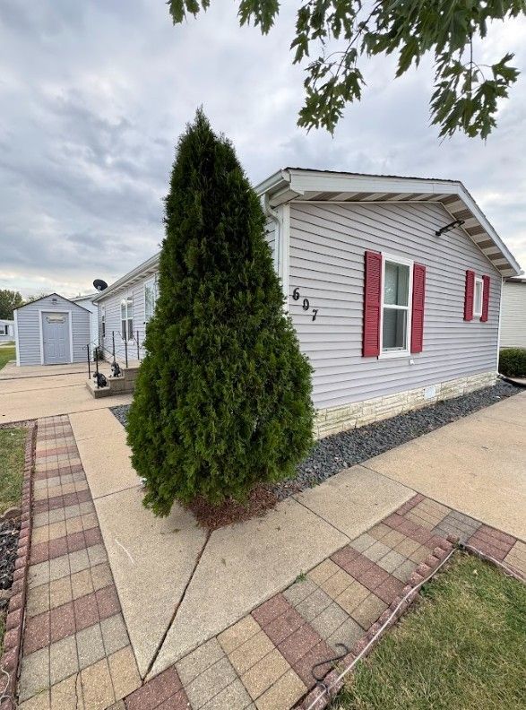 607 Park Avenue — Belvidere, IL 61008