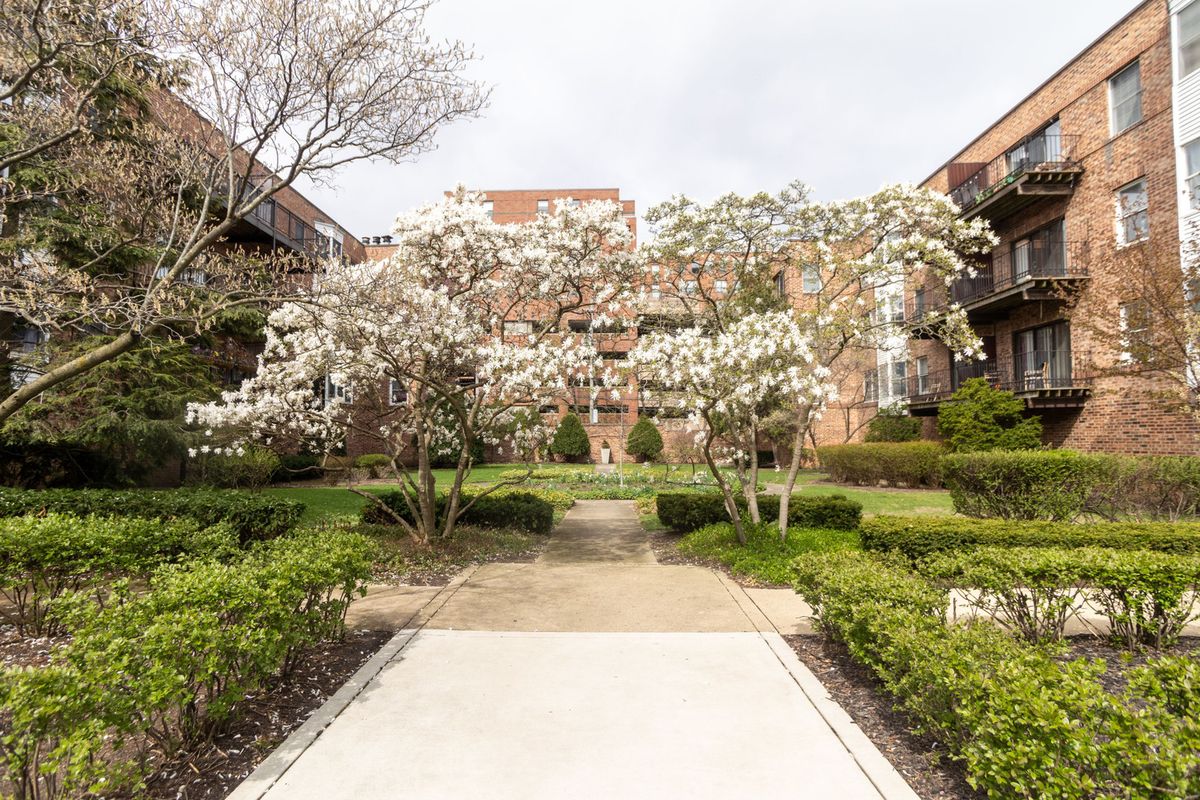 1730 Hinman Avenue, Evanston, IL 60201
