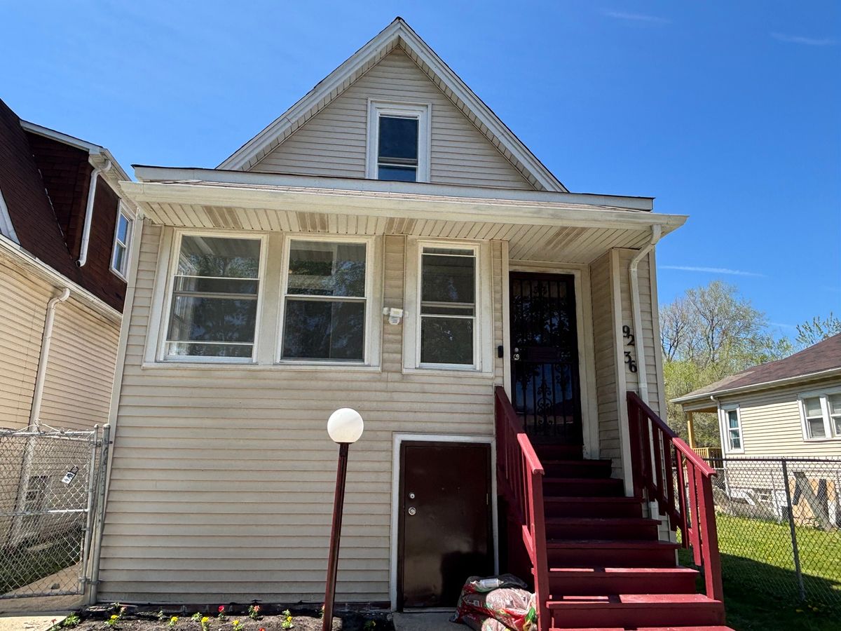 9236 Blackstone Avenue, Chicago, IL 60619