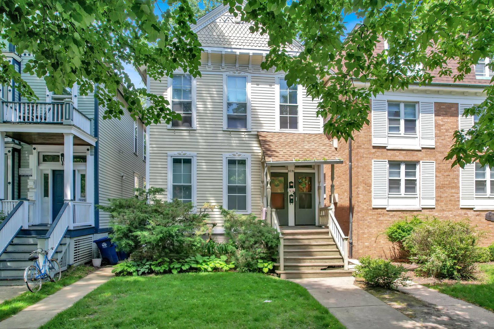 2036 Sherman Avenue — Evanston, IL 60201