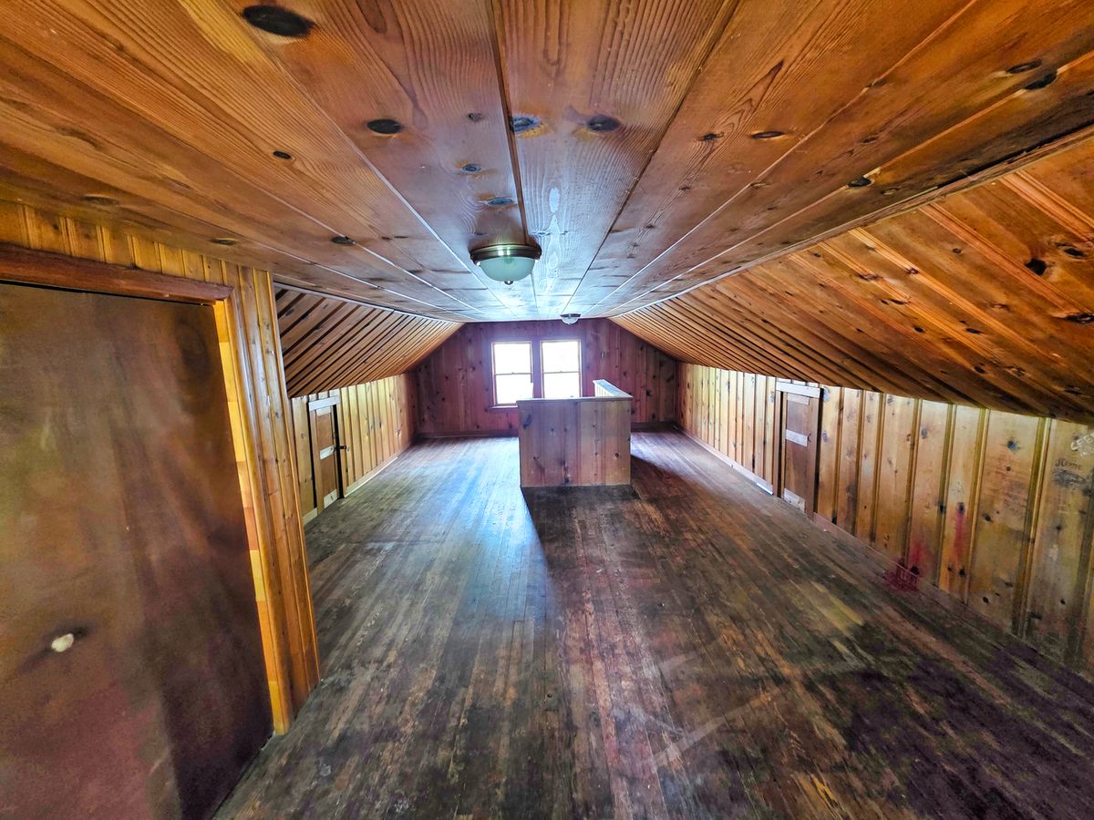 203 S Wilson Street, Olney, IL 62450