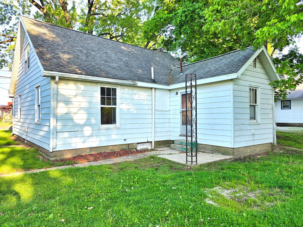 203 S Wilson Street, Olney, IL 62450