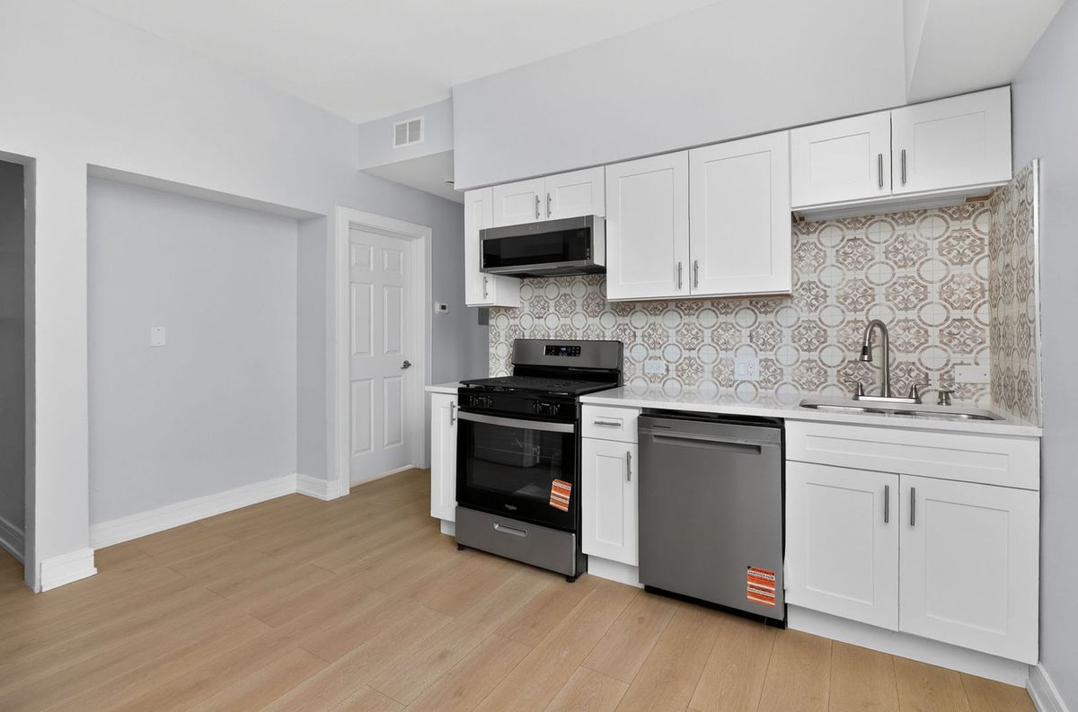 5400 W 23rd Street, Cicero, IL 60804