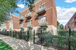 1150 E 46TH Street — Chicago, IL 60653