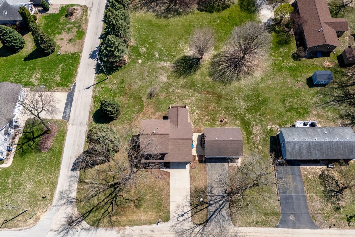 1101 S Bluff Street S, Albany, IL 61230