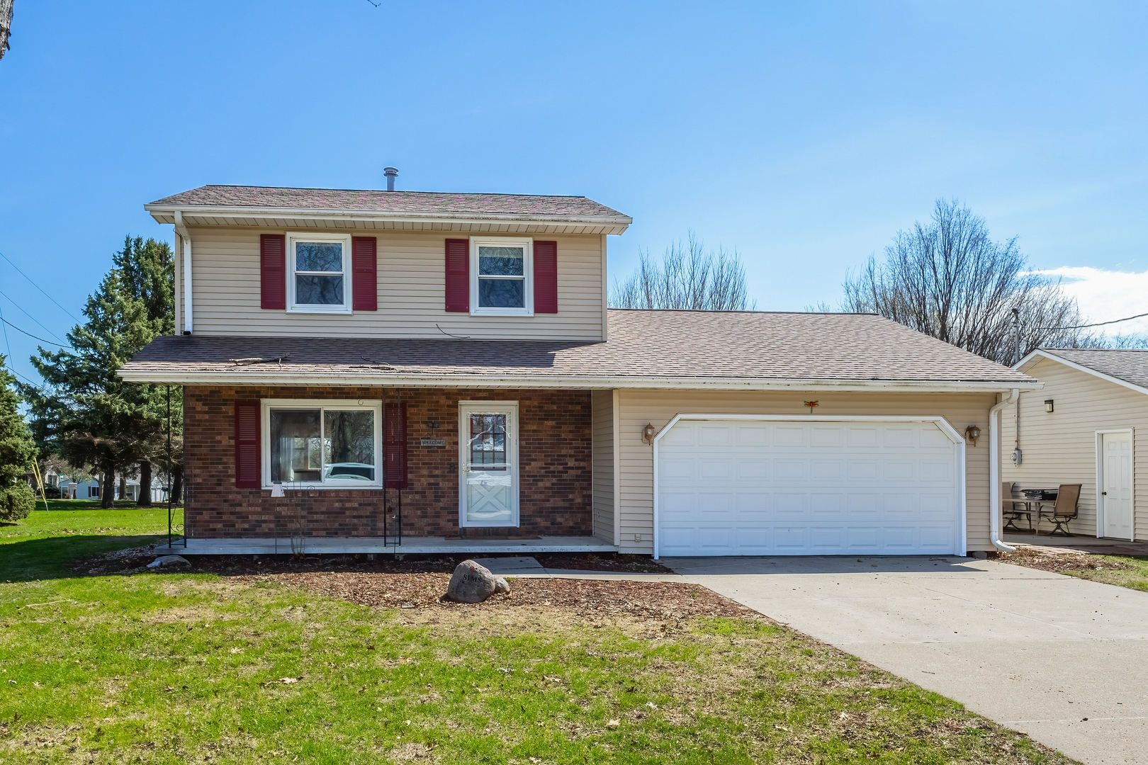 1101 S Bluff Street S — Albany, IL 61230