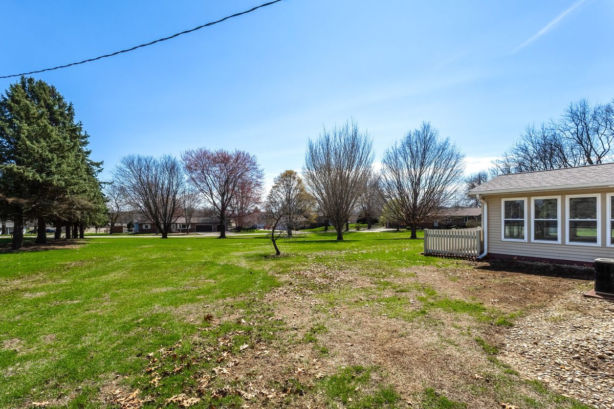 1101 S Bluff Street S, Albany, IL 61230