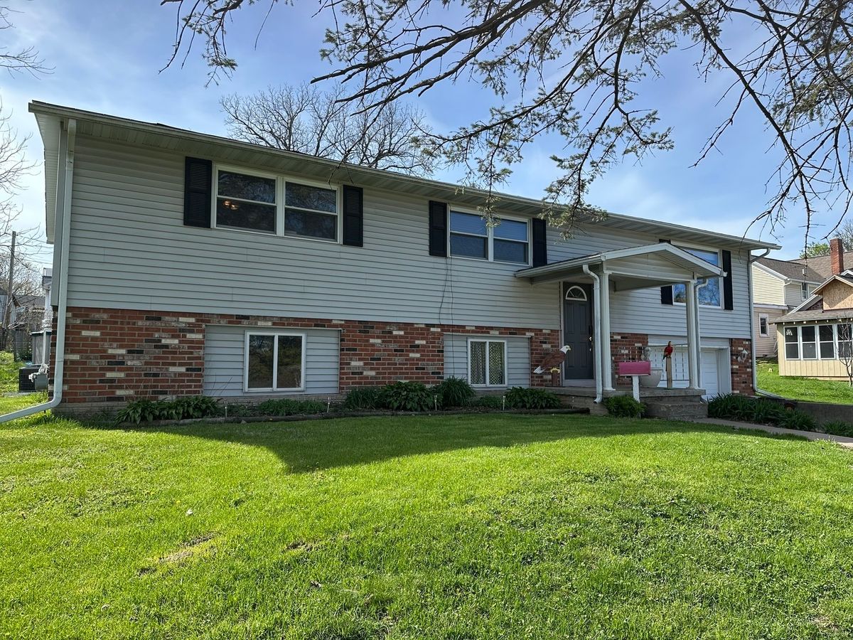 208 College Street, Mt. Carroll, IL 61053