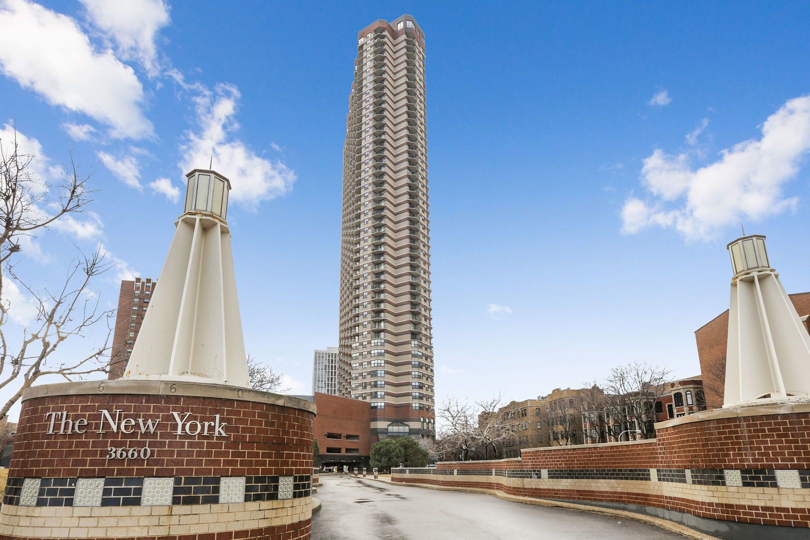 3660 N Lake Shore Drive #3201 — Chicago, IL 60613