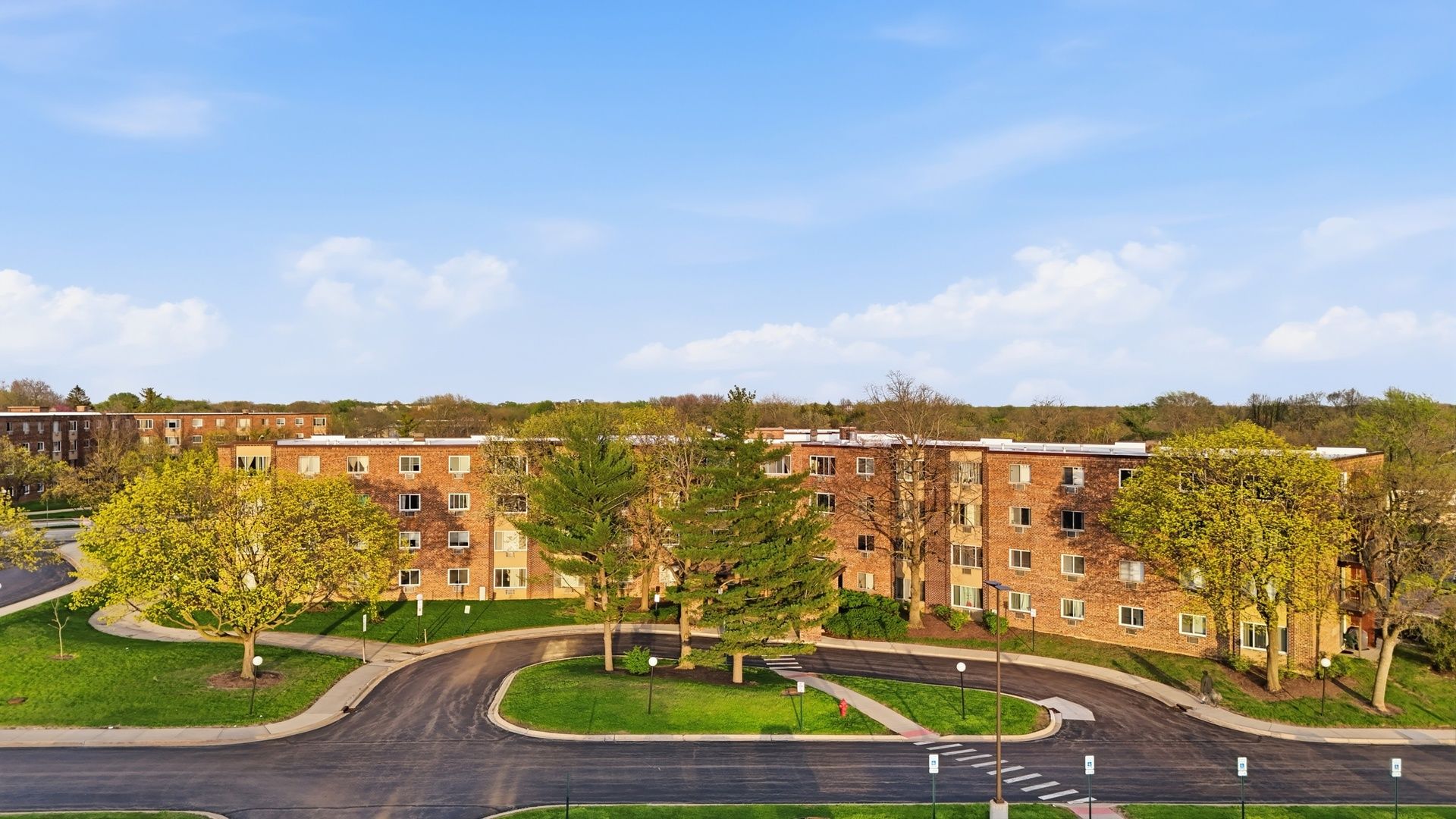 1475 Rebecca Drive #217 — Hoffman Estates, IL 60169