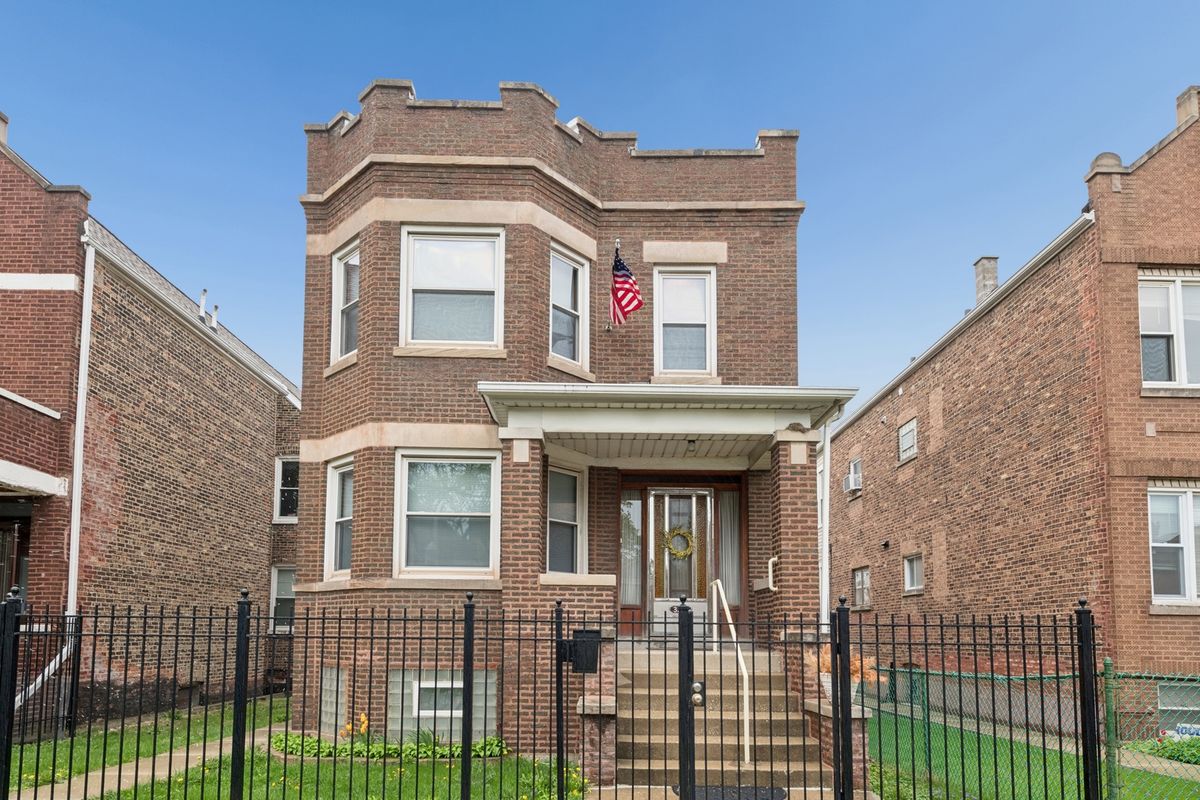 3748 Honore Avenue, Chicago, IL 60609