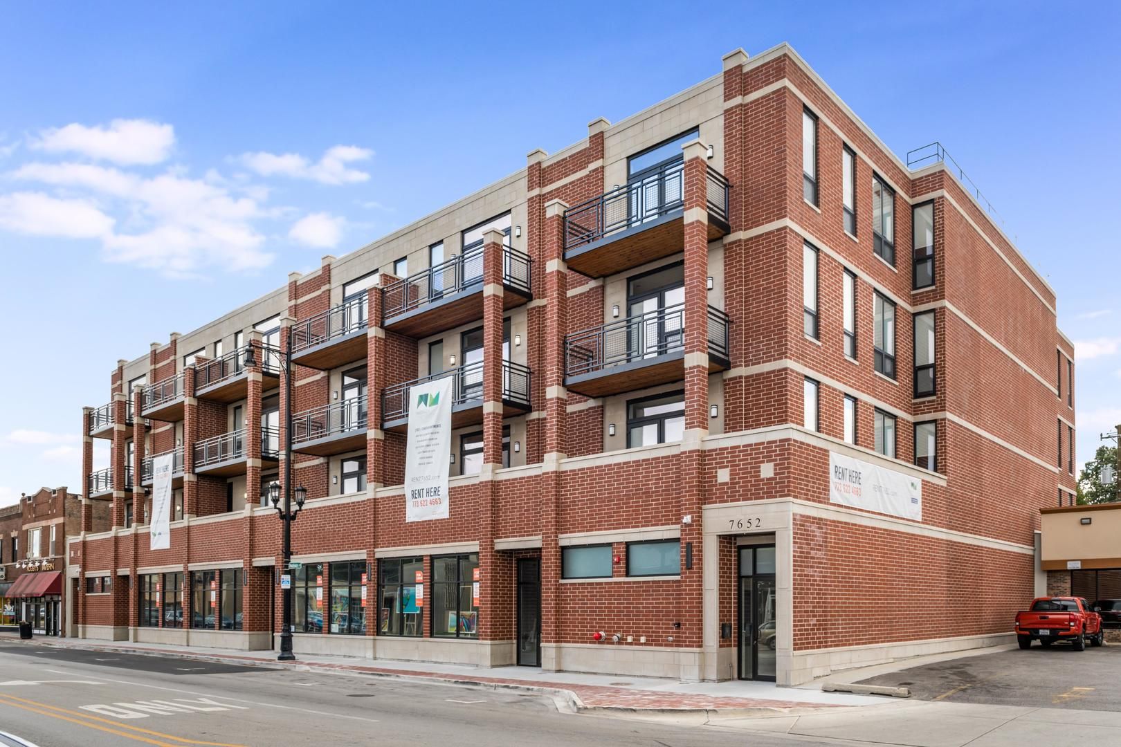 7652 Madison Street #401 — Forest Park, IL 60130